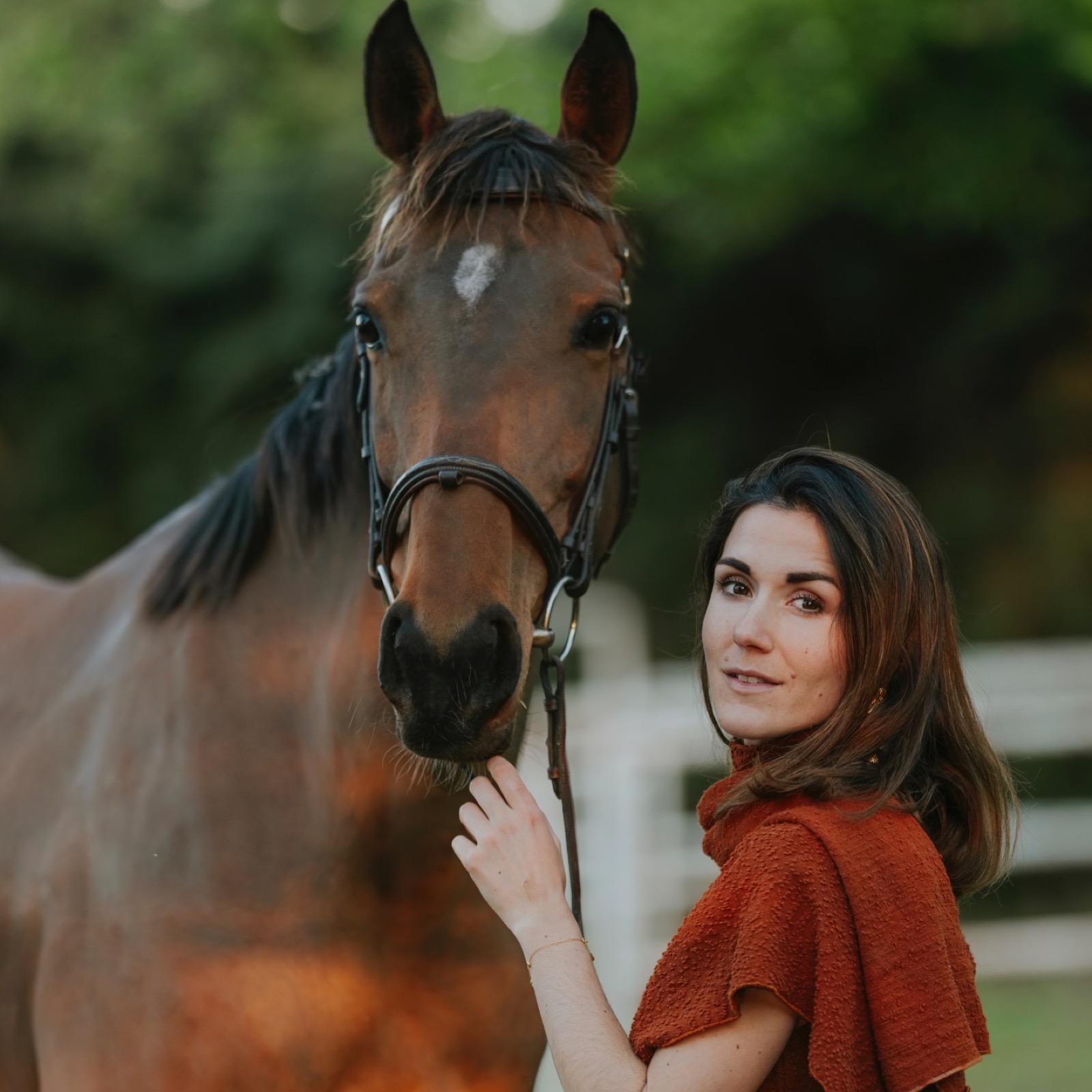 Clara, en la cuadra.